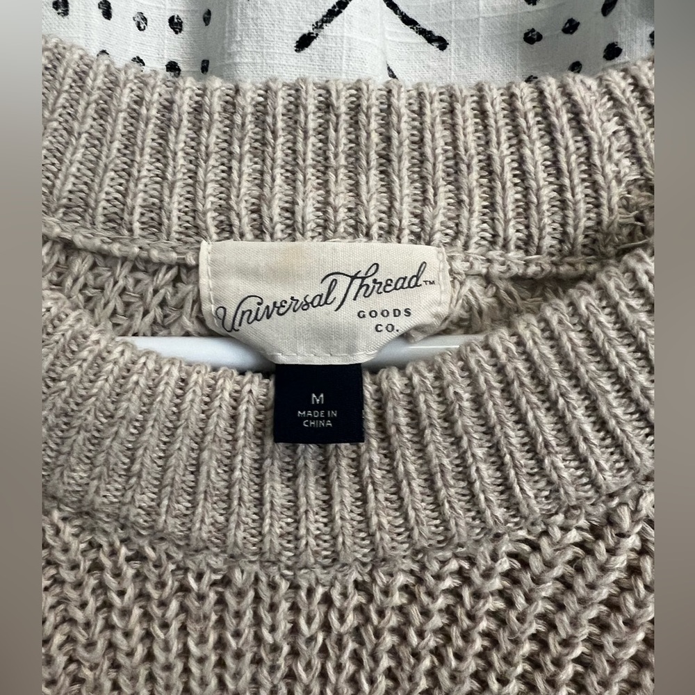 Universal thread sweater - Picture 3 of 3